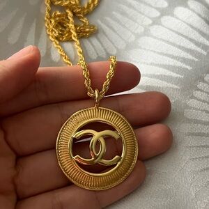 Large Vintage Round CC Chanel Necklace